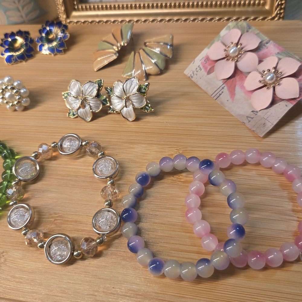 Bundle Lot Set with 13 Jewelry Pieces | Vintage & Modern - Picture 11 of 14